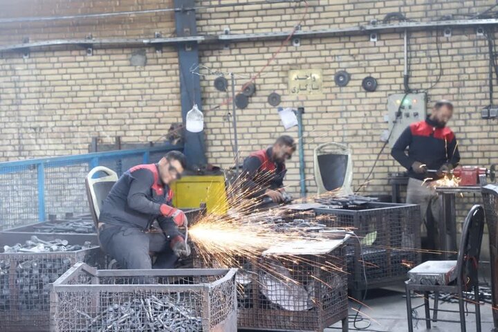 بازگشت زندانیان به جامعه